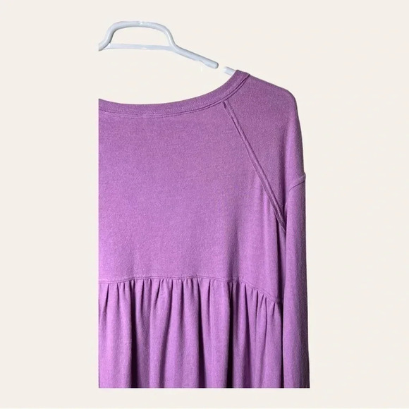 0267. Free PEOPLE‎ LAVENDER LONG SLEEVE TOP SIZE MEDIUM OVERSIZED - Picture 10 of 10